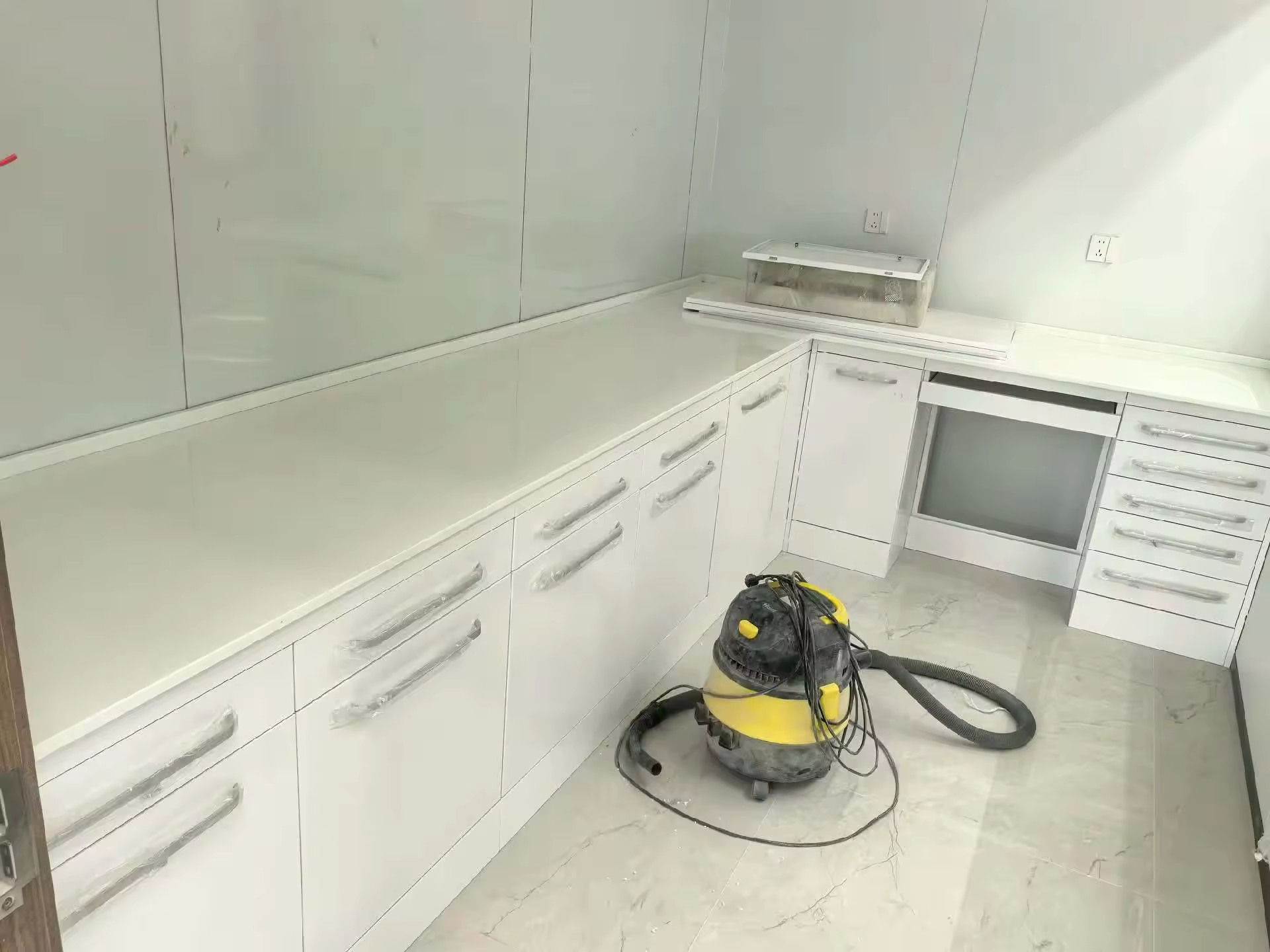 Hospital Furniture Laboratory  - Medical Lab Design review and price